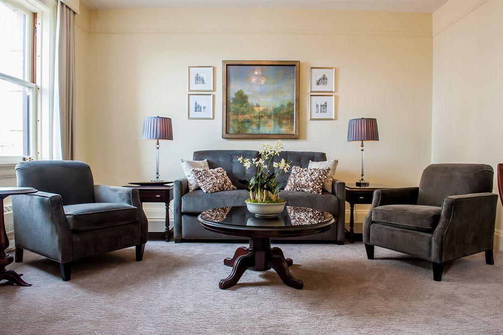 The At The Union Club Of British Columbia 4*