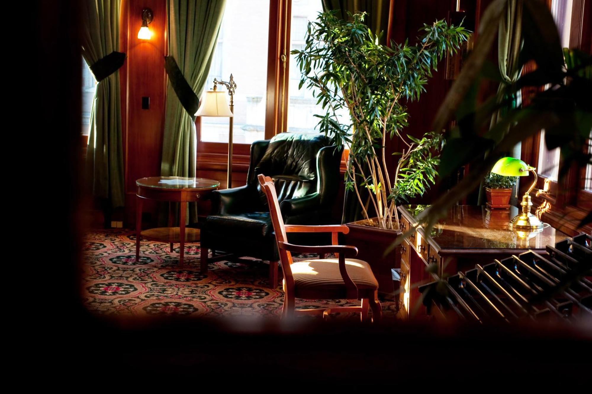Hotel The At The Union Club Of British Columbia Victoria