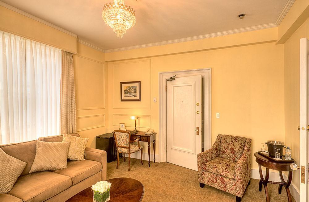 Hotel The At The Union Club Of British Columbia 4*