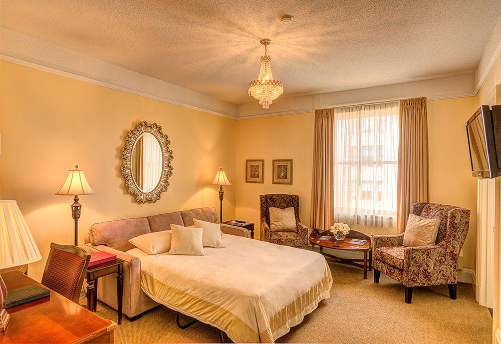 Hotel The At The Union Club Of British Columbia 4*