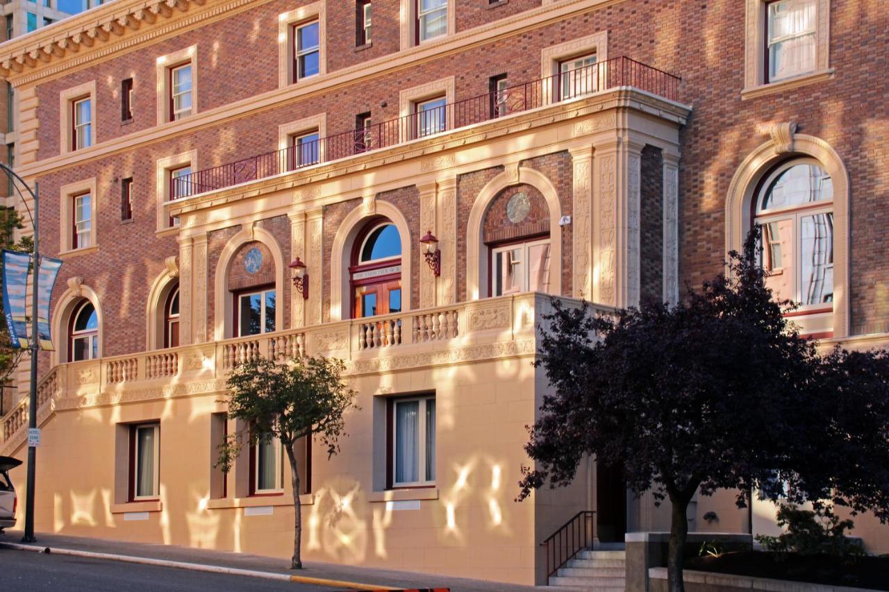 The At The Union Club Of British Columbia 4*