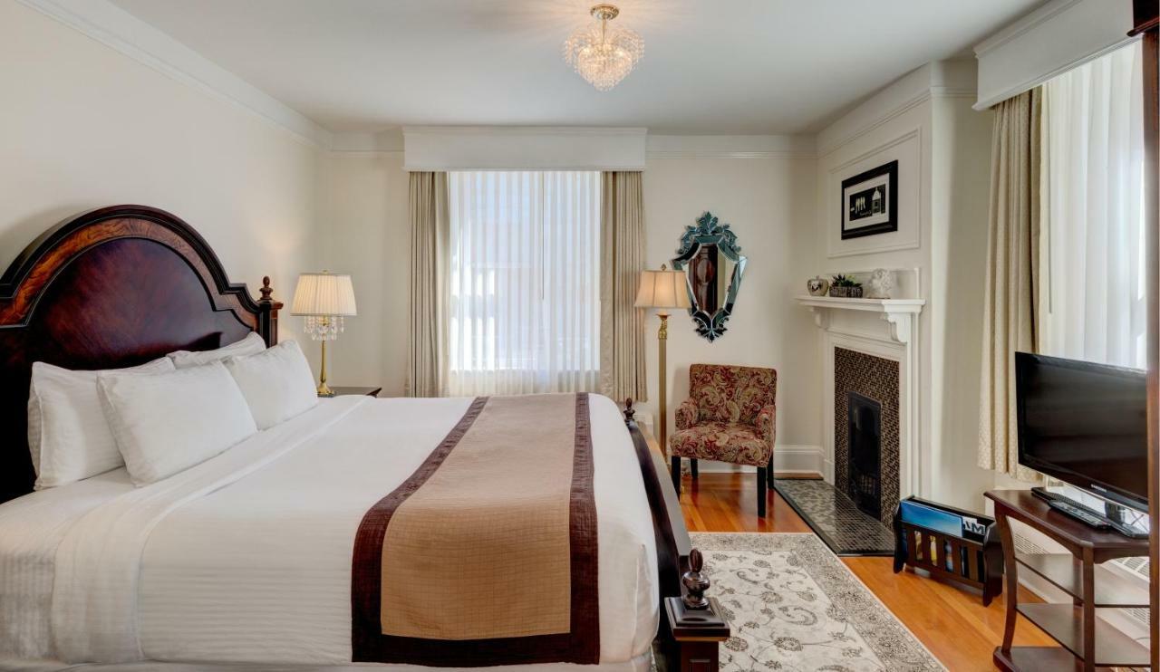 Hotel The At The Union Club Of British Columbia Victoria